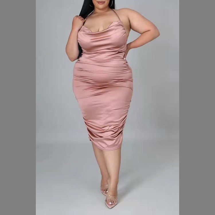 Lockeres französisches Kleid aus Stretch-Satin für den Arbeitsweg