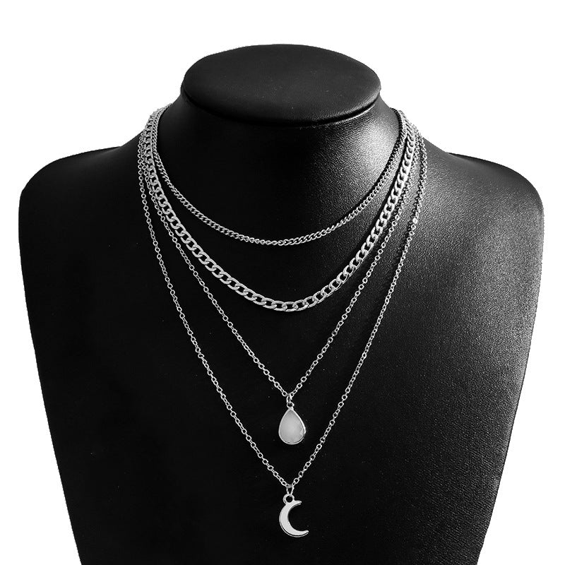 Fashion Crystal Pendant Necklace with Moon Layers for Women