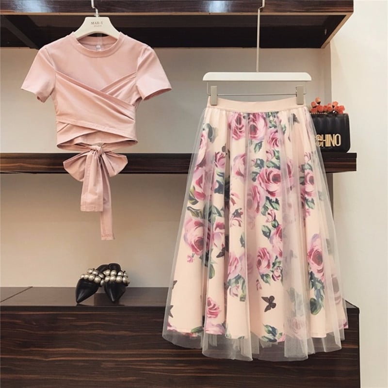 Vintage Women’s Irregular T-Shirt and Mesh Skirt Set