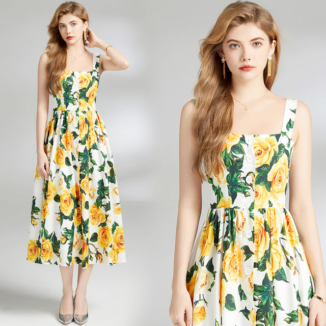 Sommerliches schulterfreies Kleid mit Spaghettiträgern und Blumenmuster