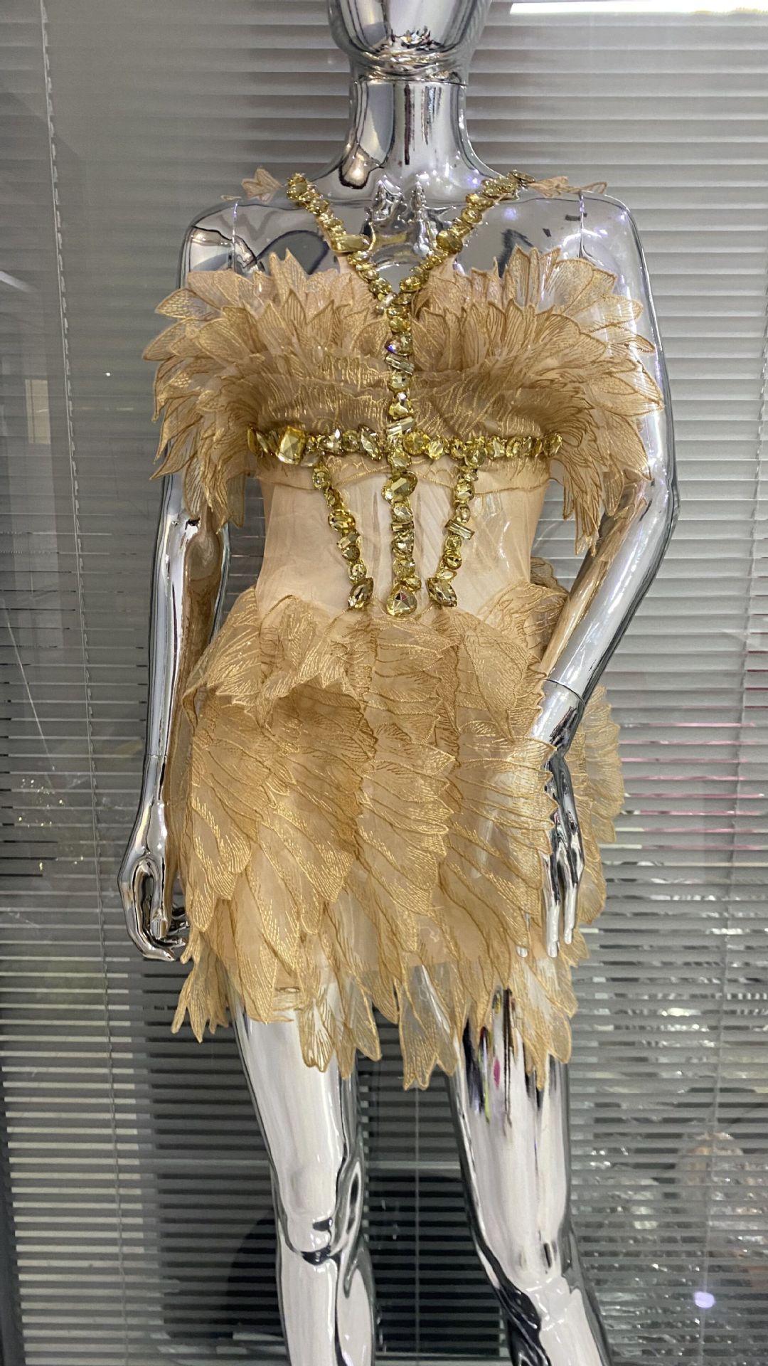 Off-Shoulder Gold Tight Short Skirt Stage Costume