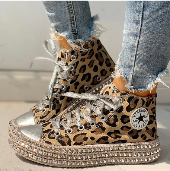 Leopard Print Canvas Shoes with Studded Laces (Plus Size)