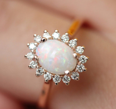 New Egg-Shaped Opal Ring in 18K Rose Gold
